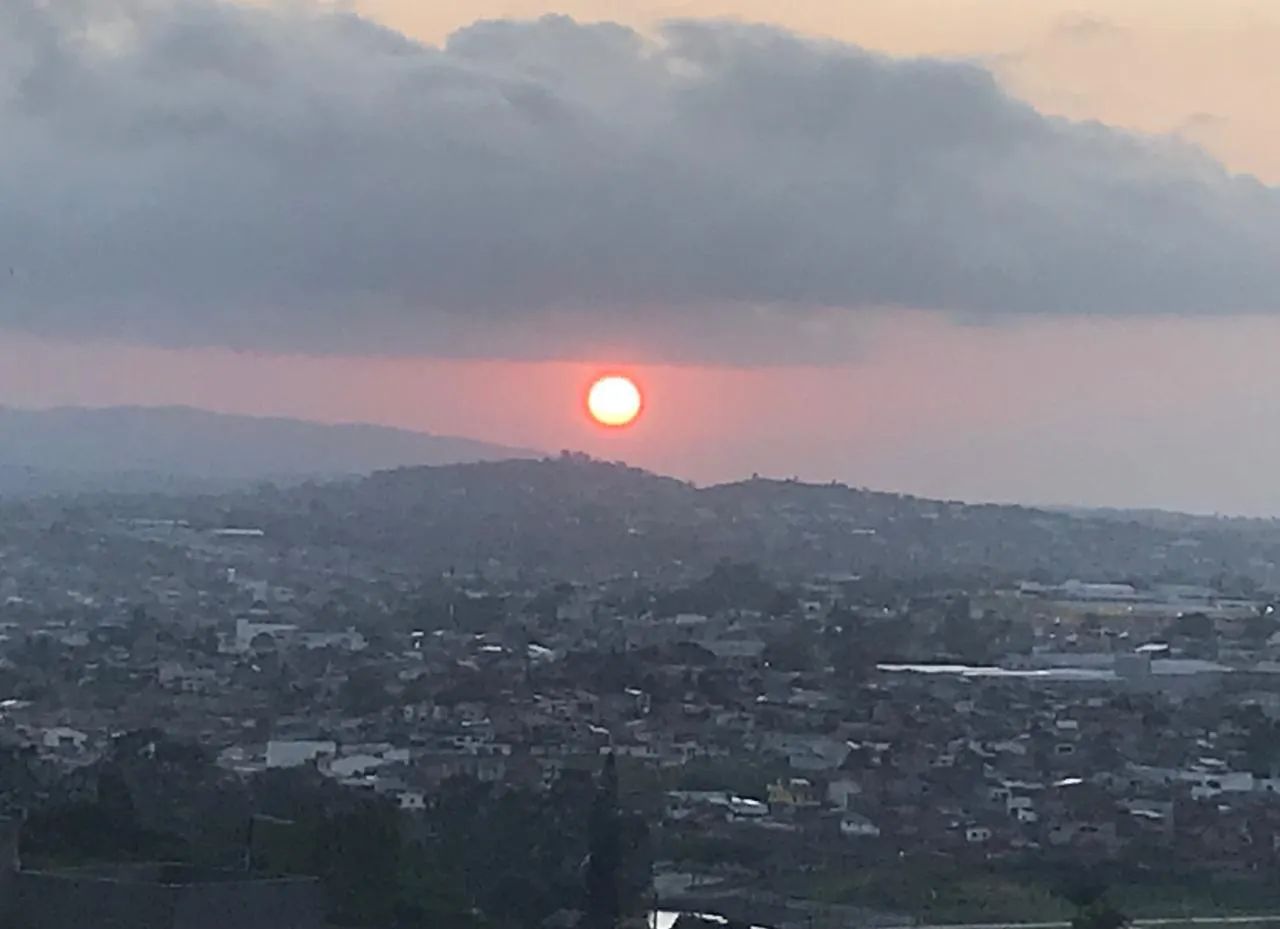 Lindo imóvel de esquina com 140m2 - Foto 3