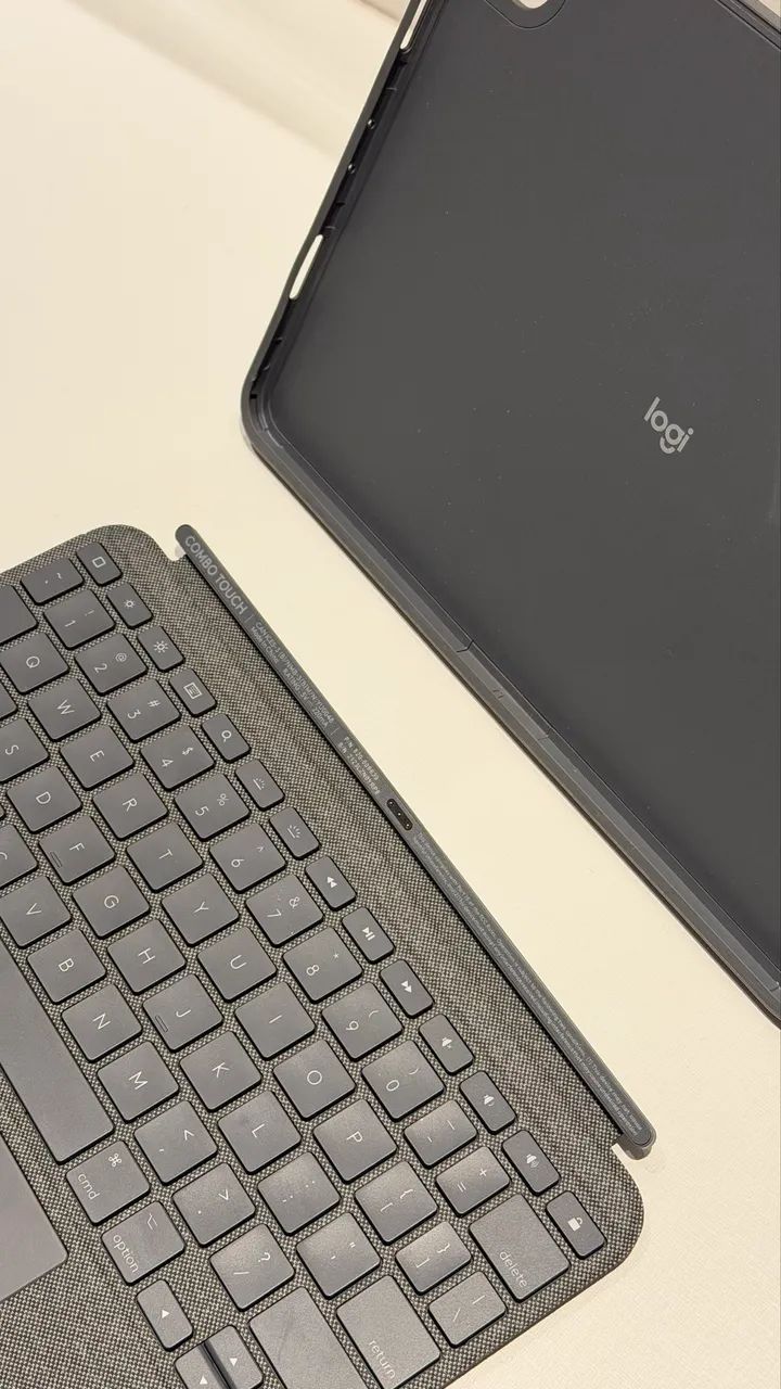 Capa iPad Logitech iPad 11? pro