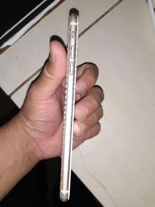 IPHONE 8 PLUS COM AVARIAS - Foto 4