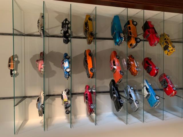 Carros miniatura 1:18