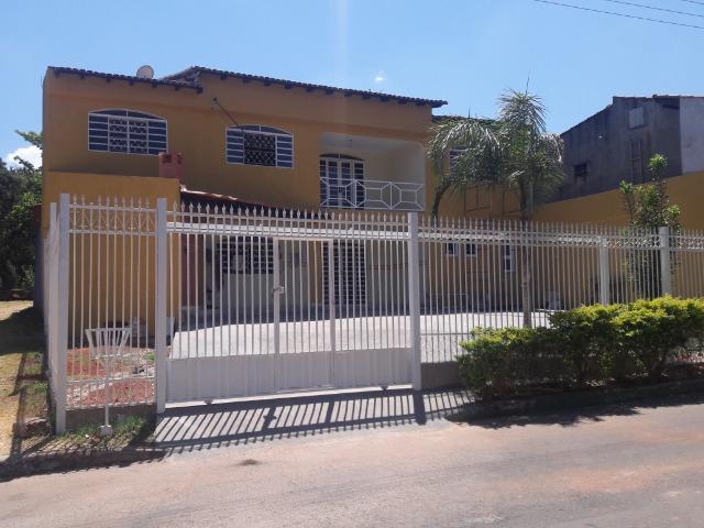 Vendo linda Casa de esquina, um verdadeiro paraíso,casa dos seus sonhos, impecável - Foto 2
