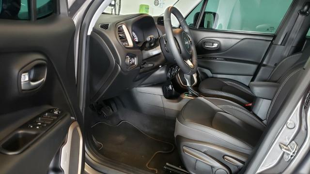 Jeep Renegade Longitude Flex Baixa km - Foto 7