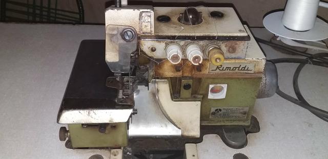 Maquina overlok - Foto 3