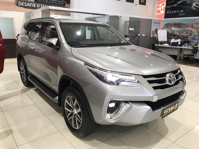 Toyota SW4 SRX 7 lugares Diesel última unidade - Foto 2