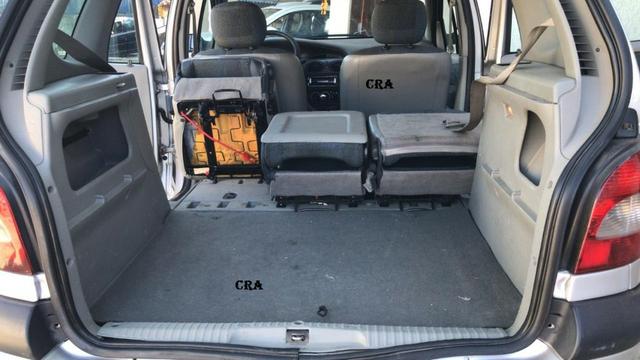 Renault Scenic 1.6 - Foto 11