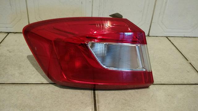 Lanterna traseira esquerda Chevrole Cruze sedan turbo 18 19
