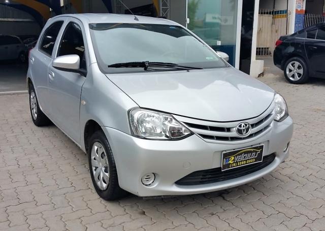 ETIOS 1.3 X HATCH FLEX COMPLETO 4P MANUAL 2015 TROCO E FINANCIO