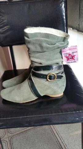 Bota Couro Verde da Planet Girls Nova - Foto 4