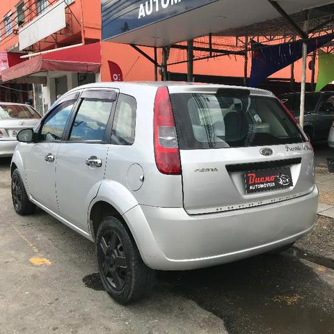 Ford Fiesta Hatch 2007 - 1.0 Flex - Foto 9