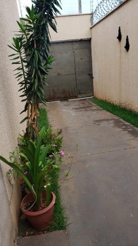 Depósito de gás com residência com piscina no fundo - Foto 15