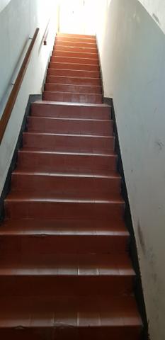 VENDE-SE sobrado no centro ótima localização - Foto 2