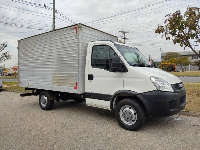 IVECO DAILY 2018 VENDO PARCELADINHO TAMBÉM
