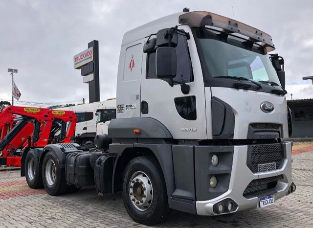 FORD CARGO