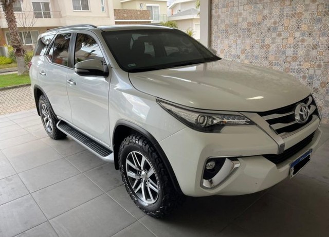 TOYOTA SW4 SRX / 2020 BR 4X4 MOTOR 2.8 TURBO DIESEL BR AUTOMÁTICA BR COM 30.000 KM BR R$ 335.900 BR 