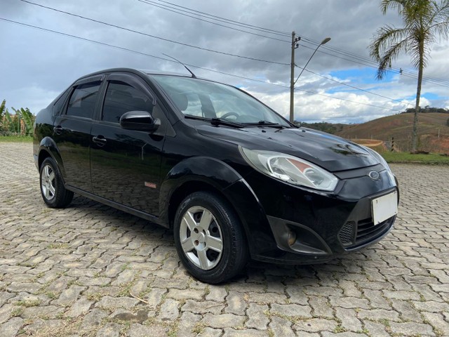 FIESTA SEDAN 1.6 FLEX   VENDO, TROCO E FINANCIO 