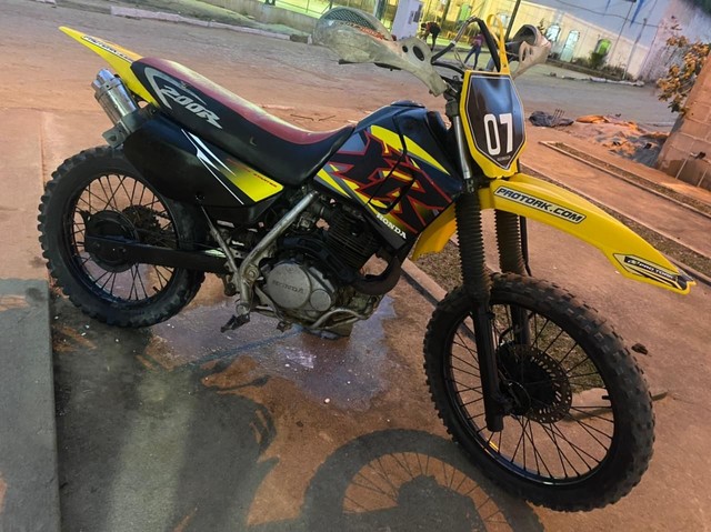 XR 200 PRA TRILHA