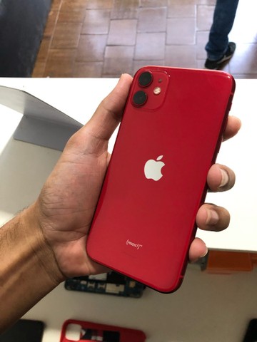 iPhone 11 vermelho 64 GB