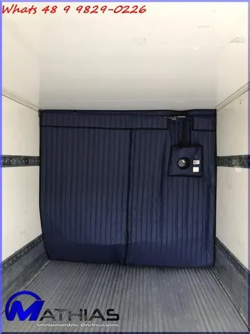 cortina divisoria termica com kit ventilação incluso trava paletes
