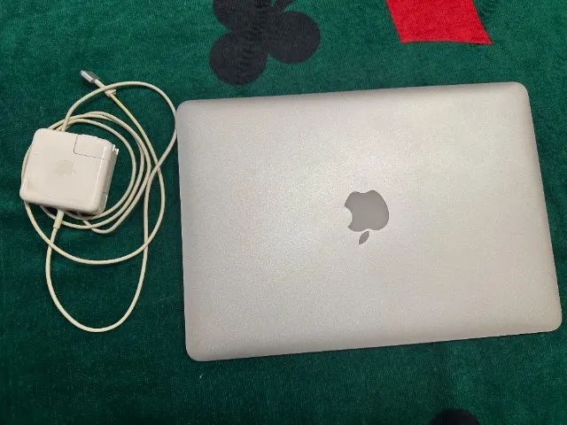 Olx macbook best sale air 2017