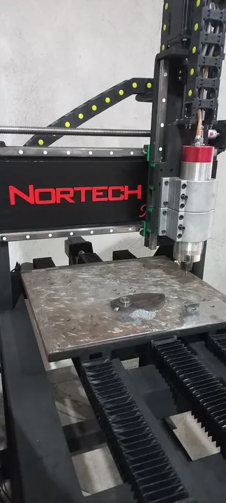 Cnc Fresadora aço e alumínio