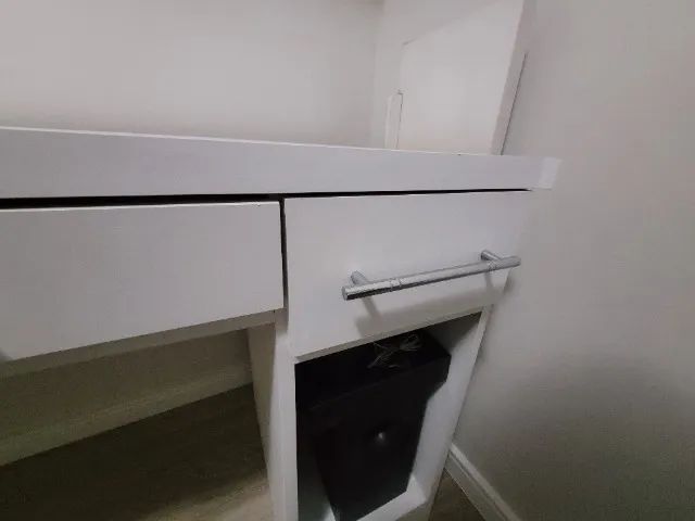 Mesa de escritório 51 X 137cm  - Foto 2