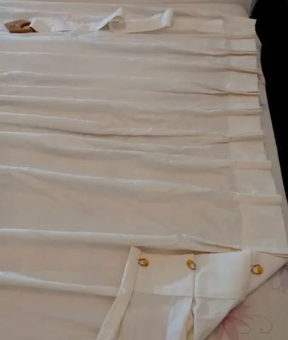 Cortina Gabardine  cor branco marfim usada em perfeito estado