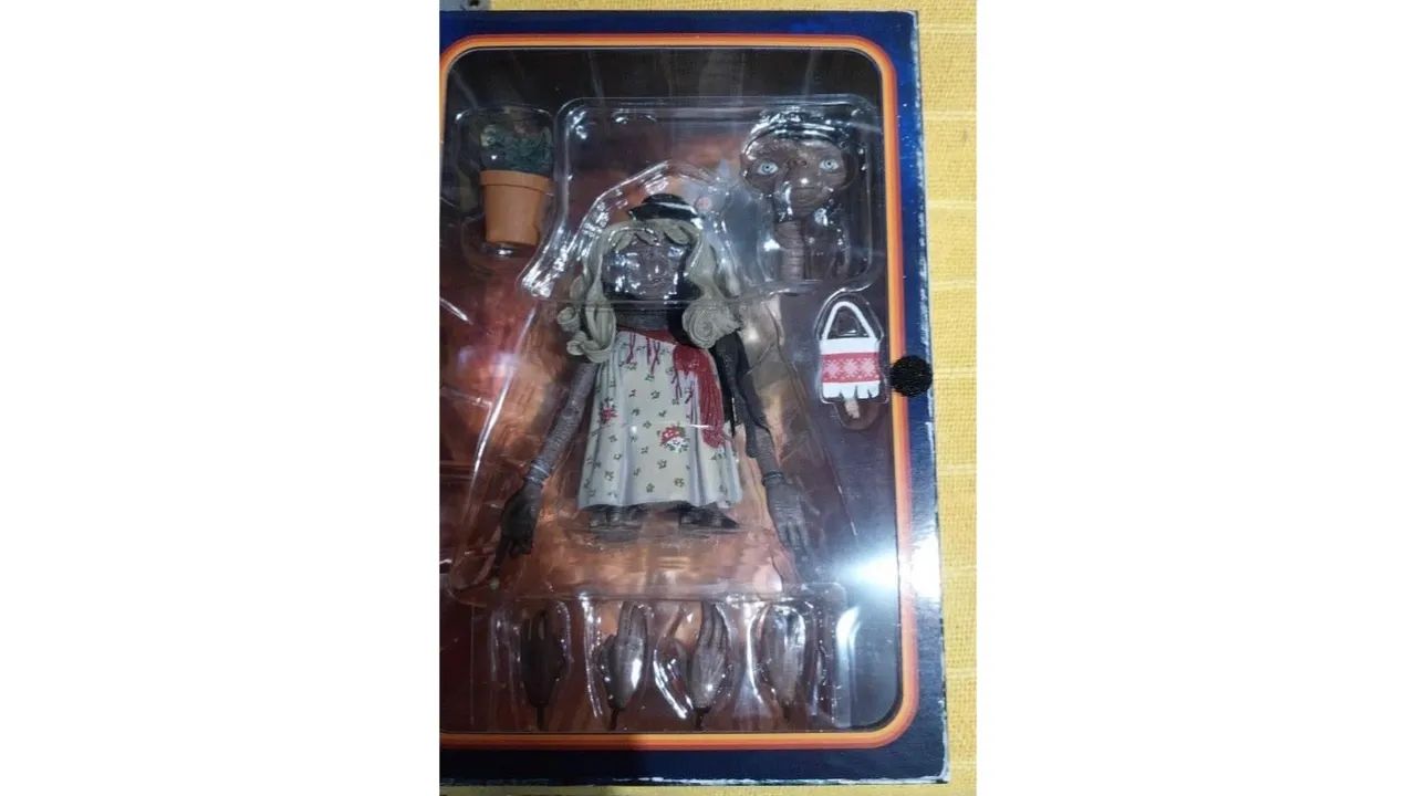 Action Figure Personagem ET com selo de importação 