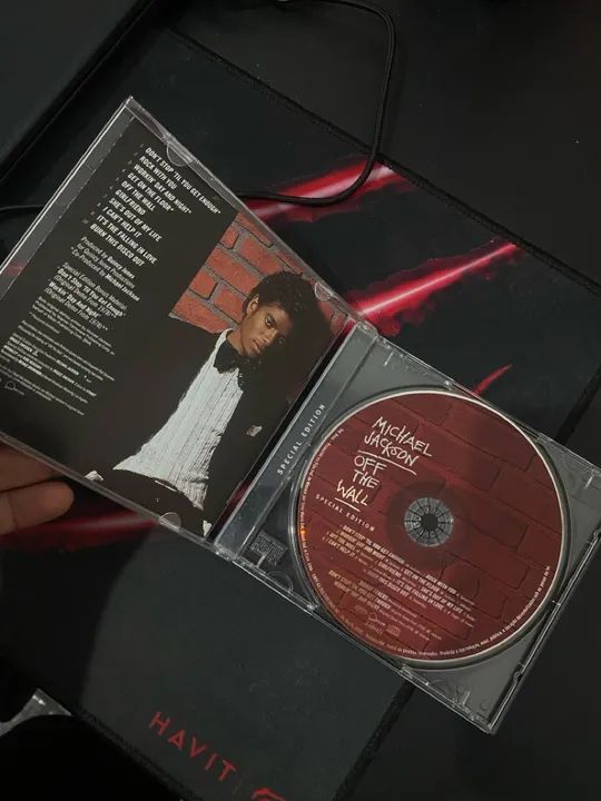 CD Michael Jackson Off The Wall Special Edition - Foto 3