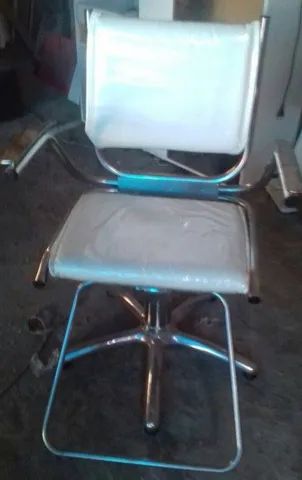 Cadeiras de salão seminovas