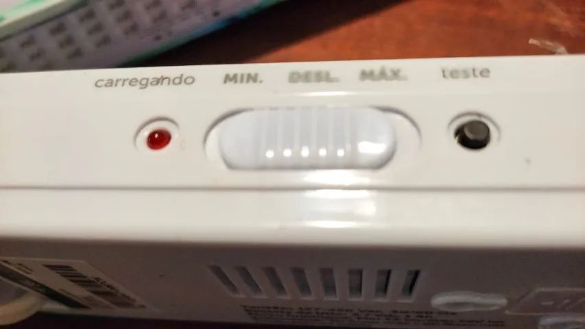 Lâmpada/luminária de Emergência - Foto 4