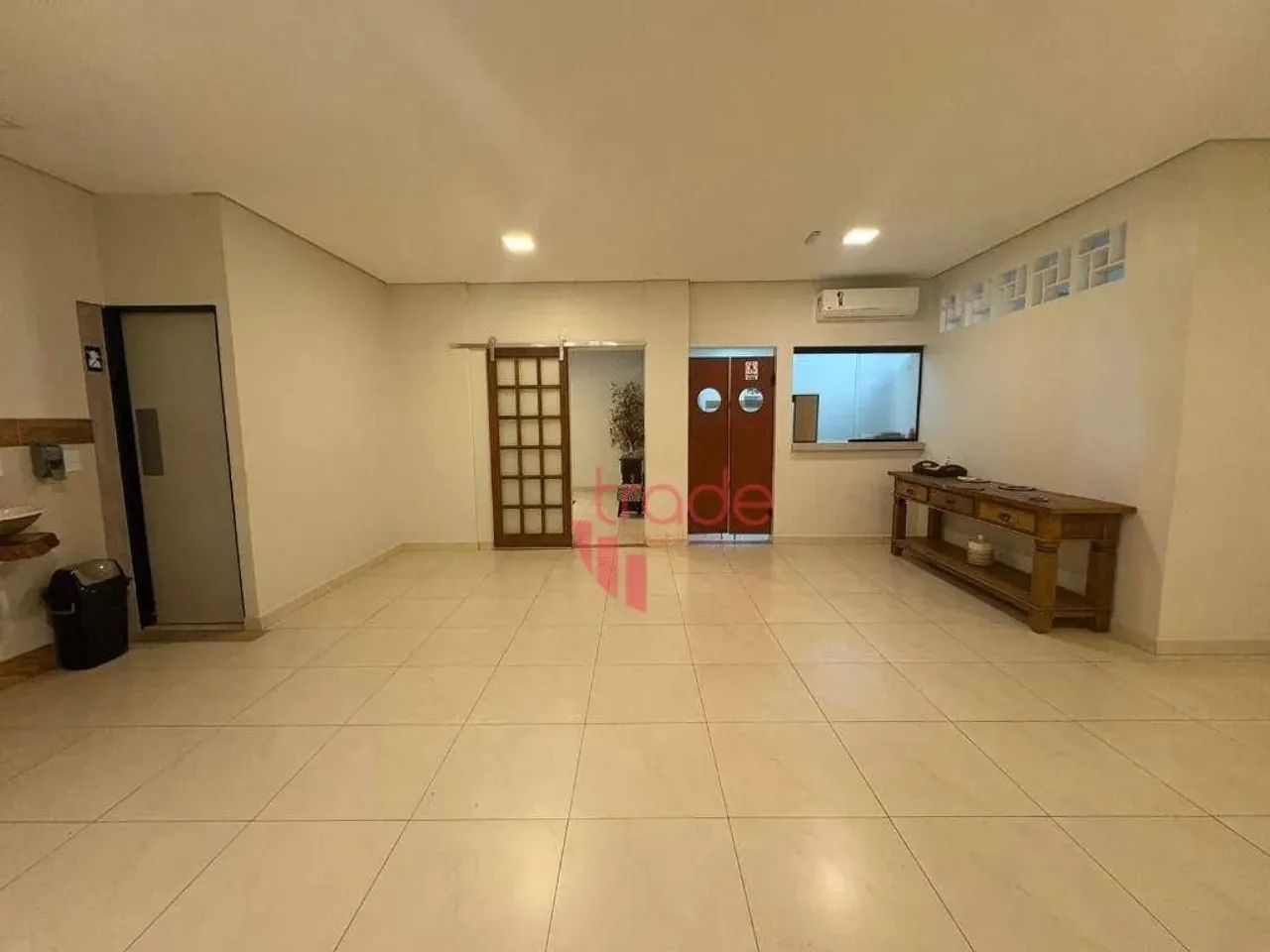 Salão Comercial Amplo para Locação no Bairro Nova Ribeirânia em Ribeirão Preto com 01 Sala - Foto 8