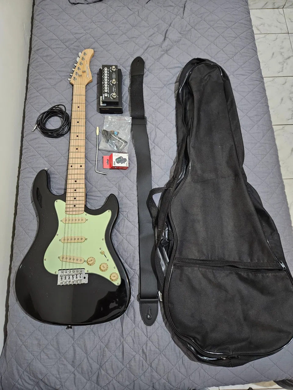 Kit Guitarra STRINBERG STRATOCASTER