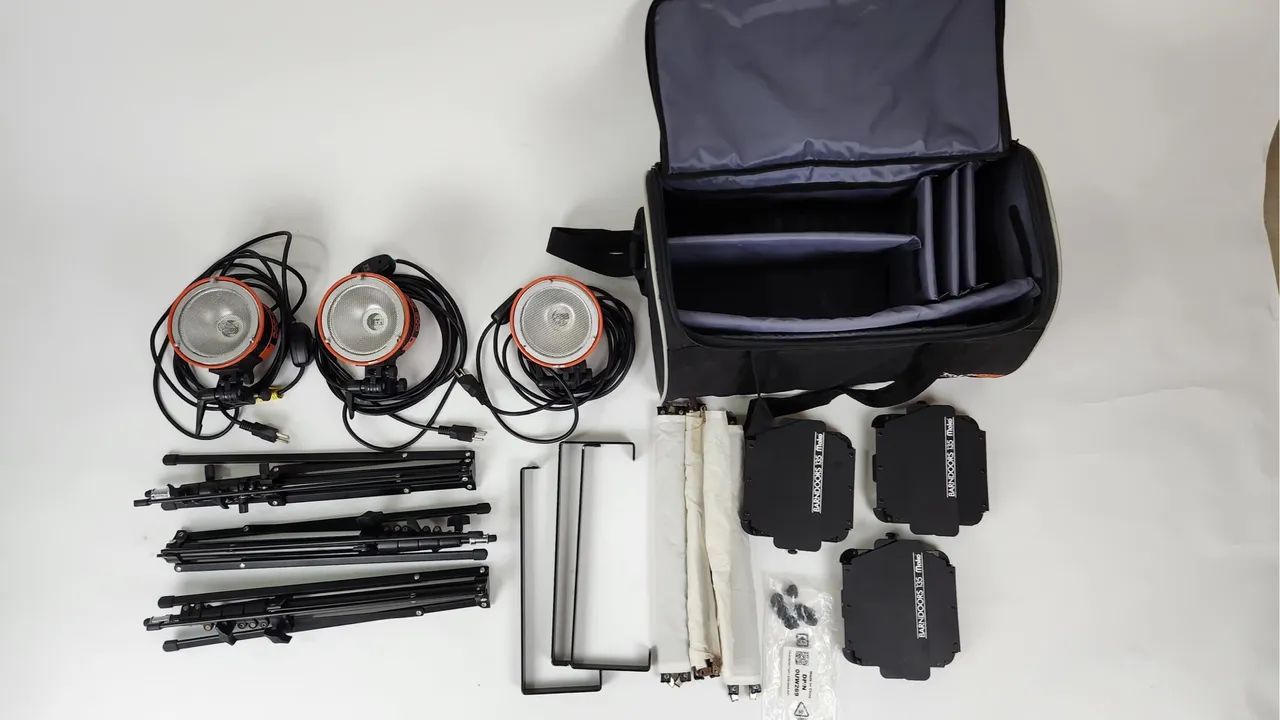 Estúdio Fotografia Completo: Duas Canon 5D Mark III + Lentes + Acessórios - Foto 3