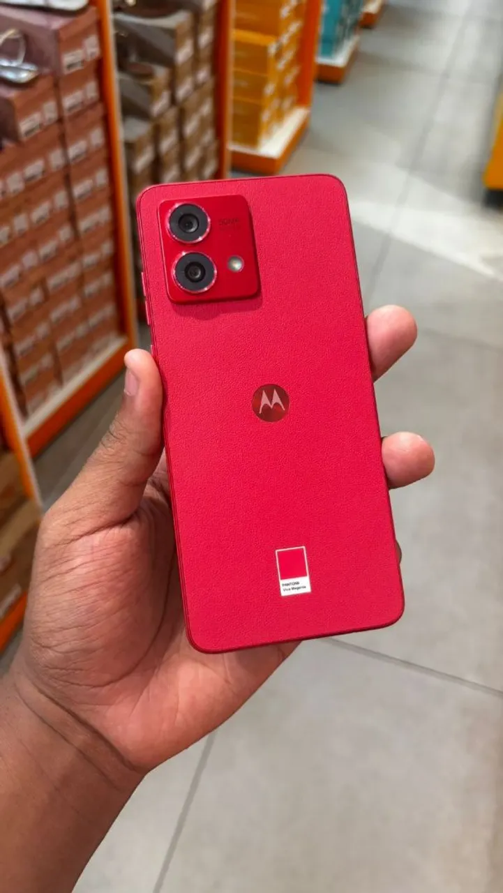 MOTOROLA MOTO G84 - NOVO
