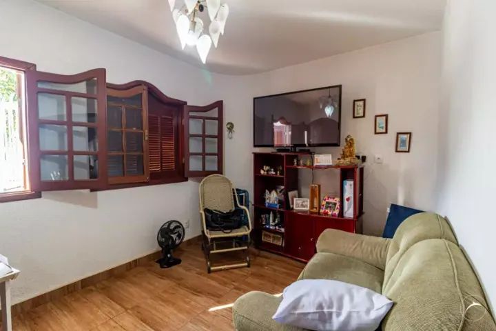 QNJ 38 - Casa para venda com 3 quartos, sendo 1 suíte  - Foto 2