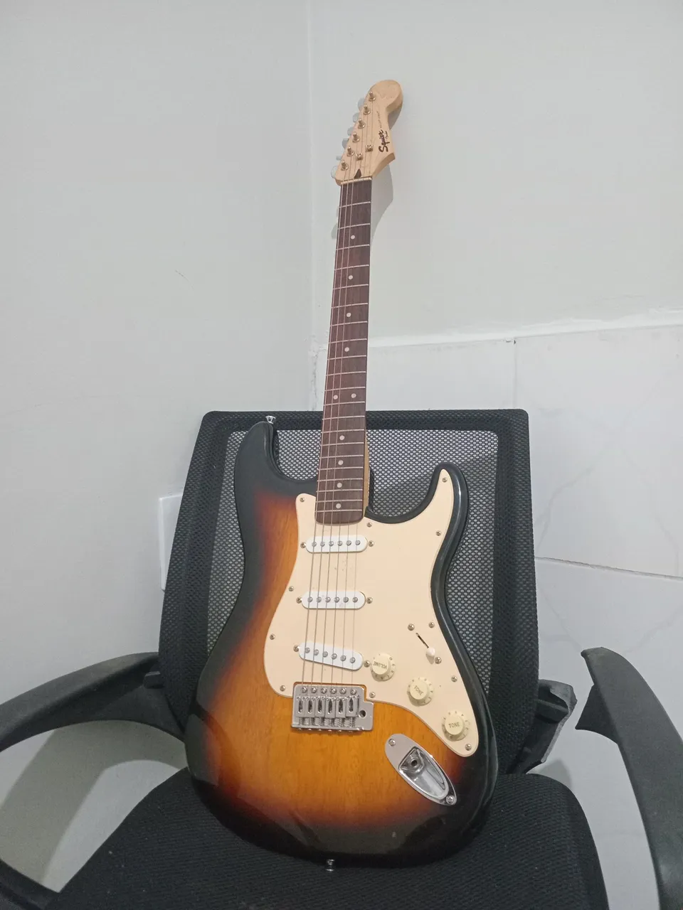 Guitarra Squier Bullet Stratocaster