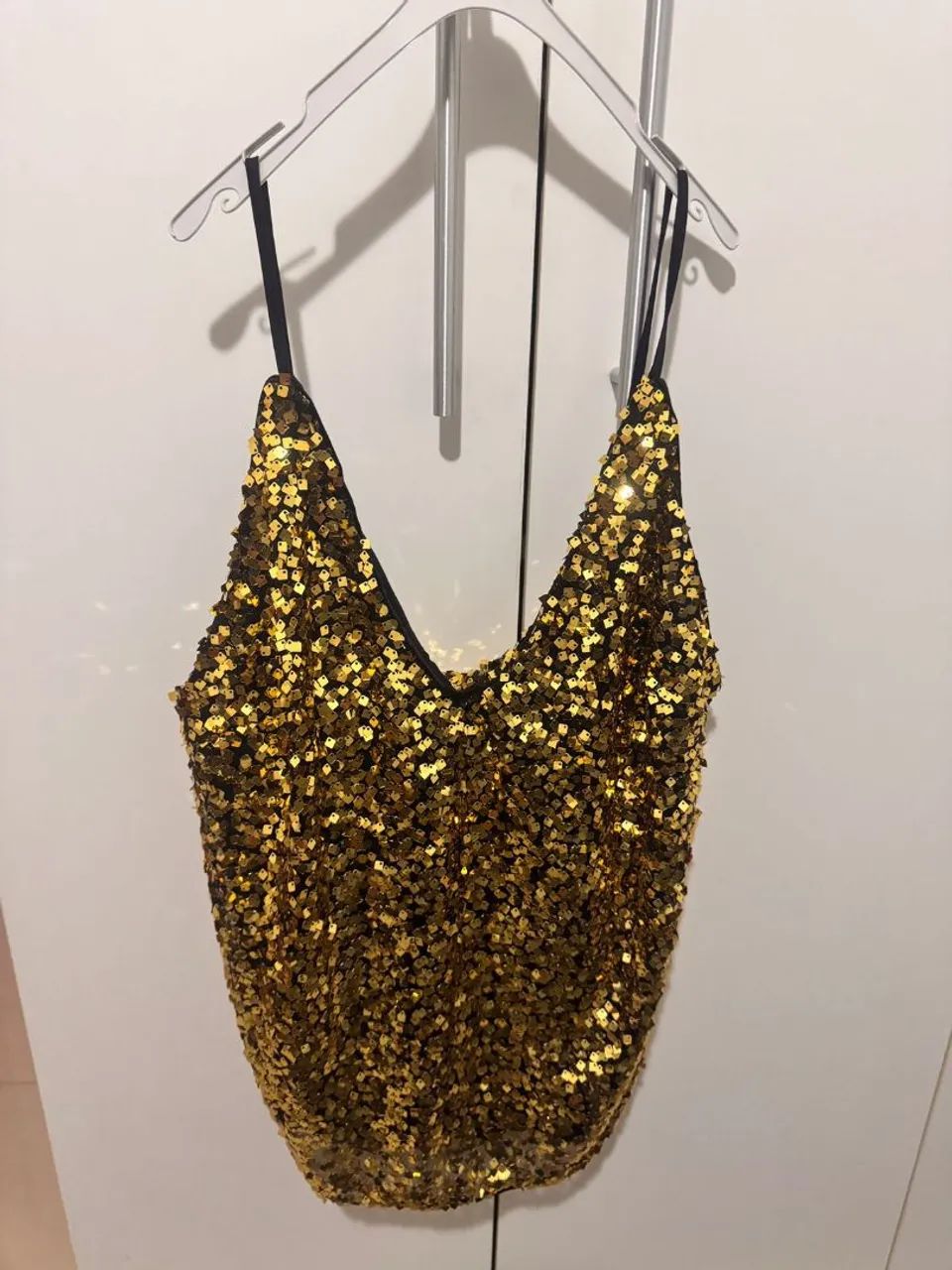 Blusa de alcinha de paetê LCECCI