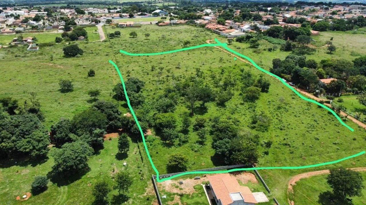 Terreno para mine chácaras ou casas germinadas em Aragoiania Go - Foto 2
