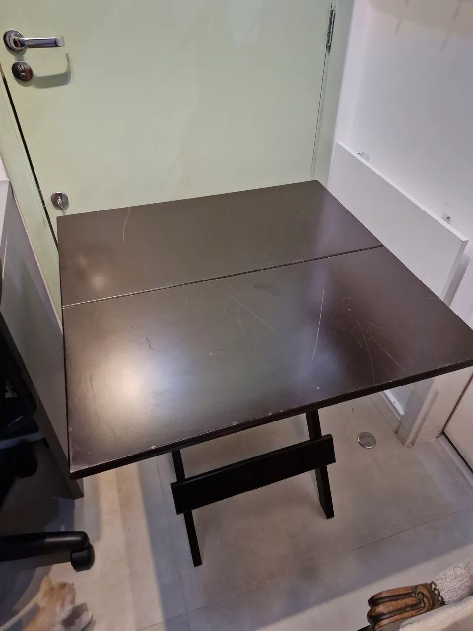 Mesa dobrável de madeira