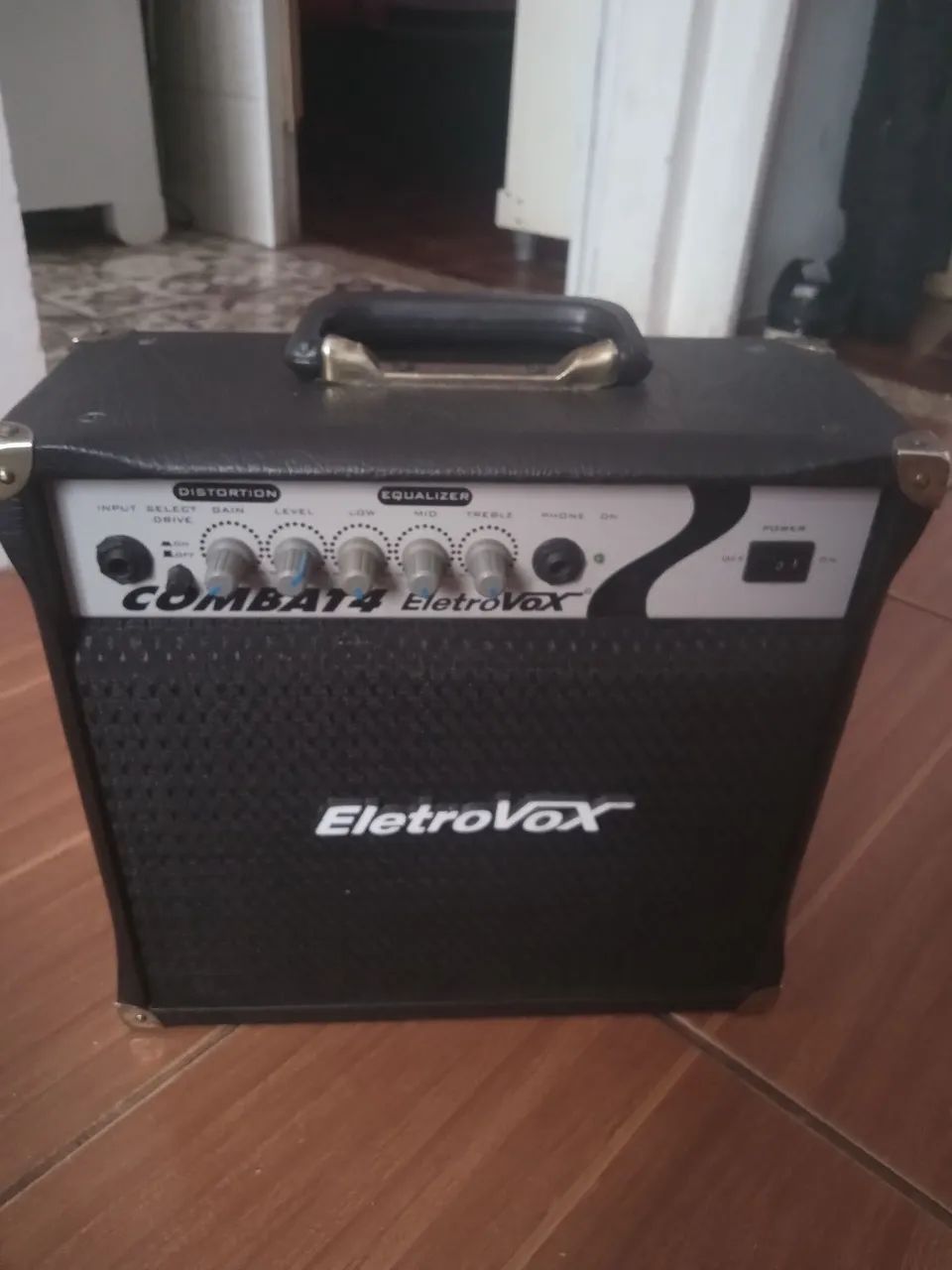 Amplificador ElectroVox Combat 14