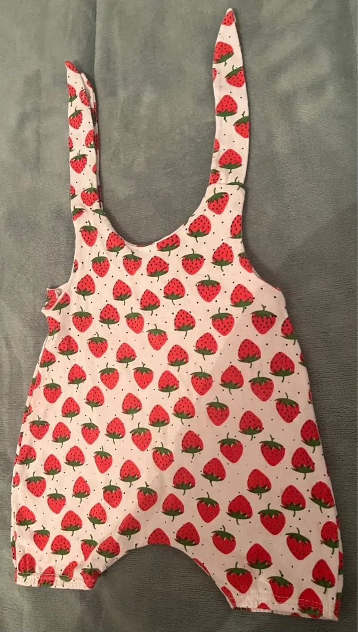 Macacão infantil de morango - Foto 5