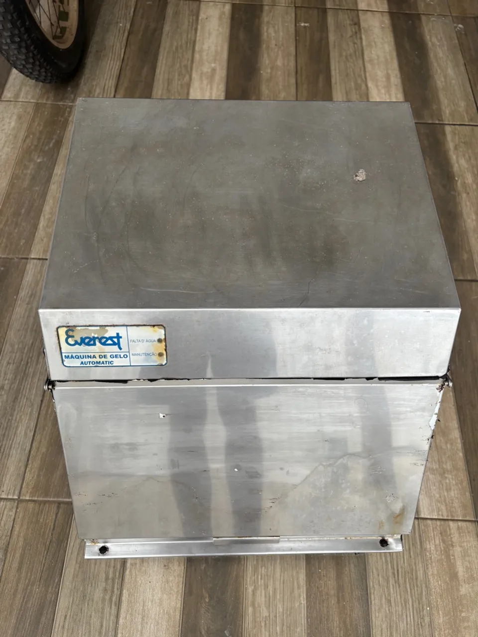 Máquina de gelo Everest , 50kg, semi - nova, para vender em ilhéus Bahia