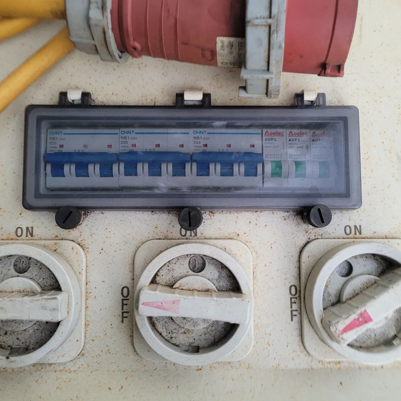 Quadro de Tomadas Industrial - Alta Resistência agua para canteiro de obras  com 3 tomadas - Foto 6