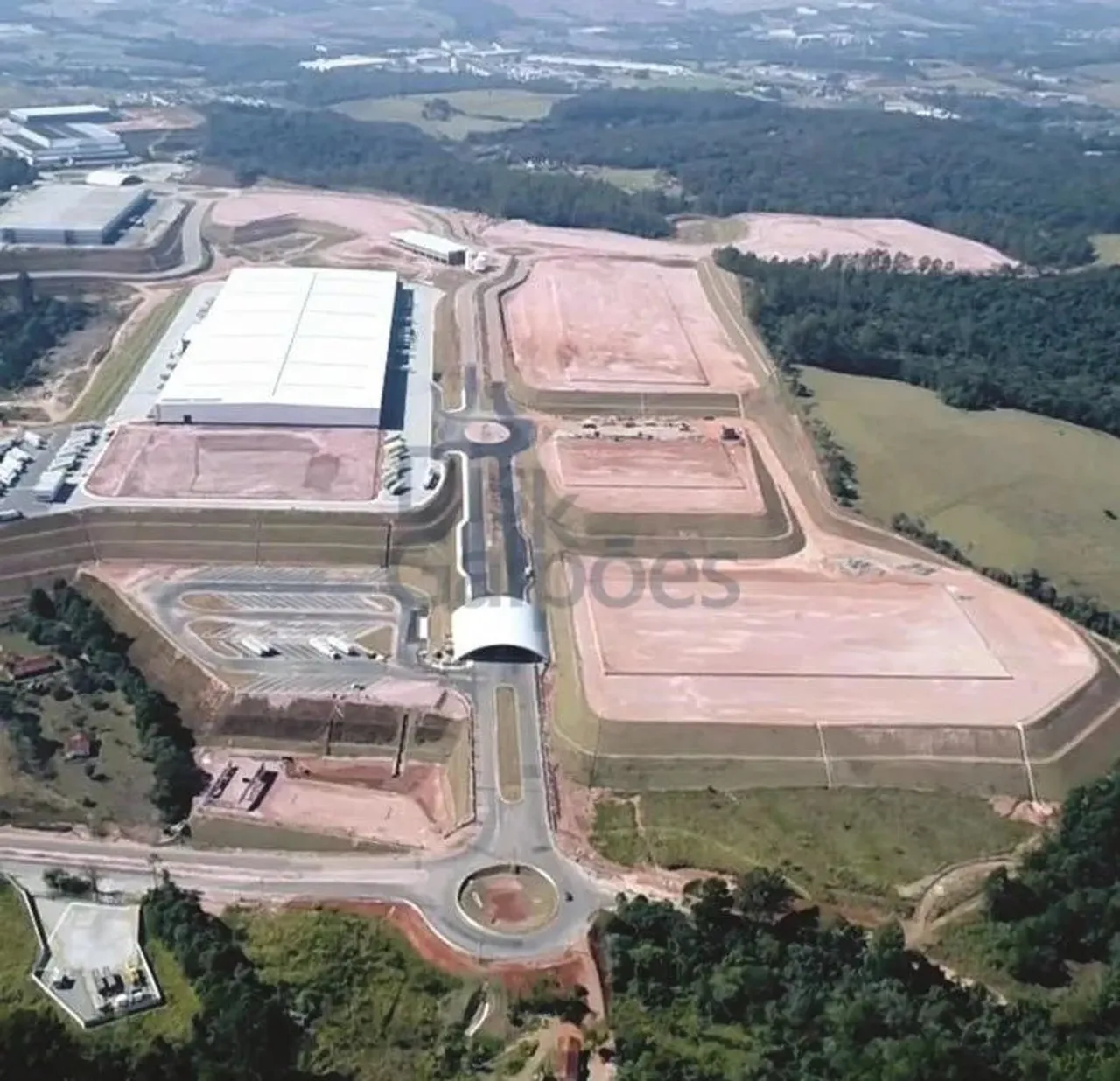 Locação de Galpão em Condomínio em Atibaia-SP, bairro Ponte Alta com 23187.7m² Área Const.