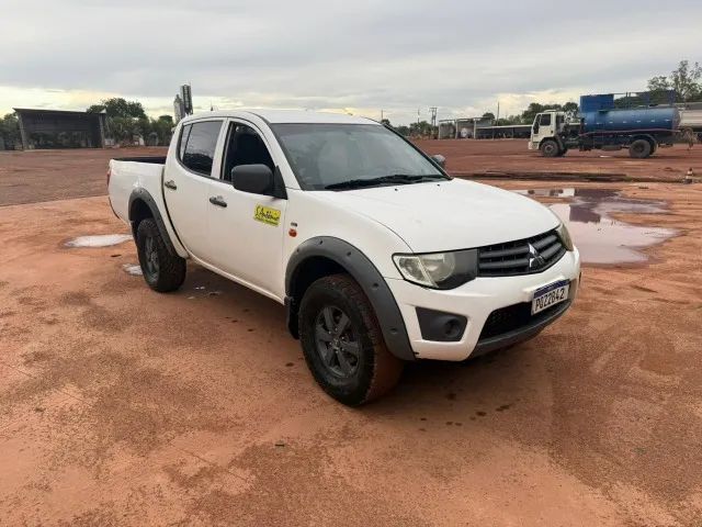 Mitsubishi Triton GL  - Foto 2