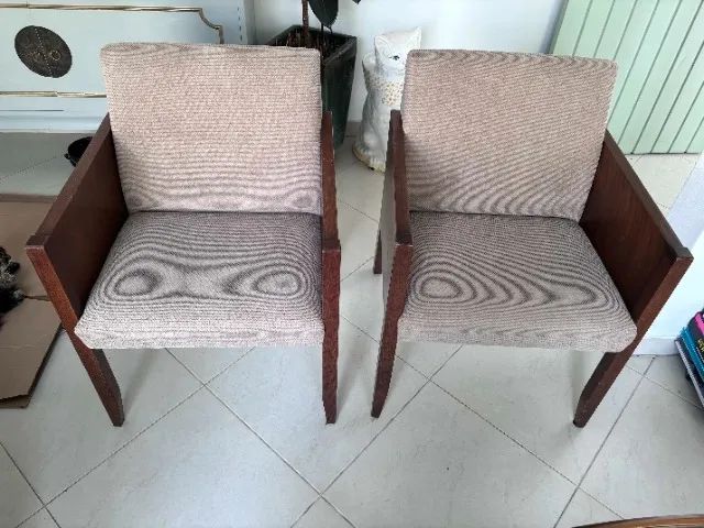 Par de poltronas com base em madeira e capas em veludo - Foto 5