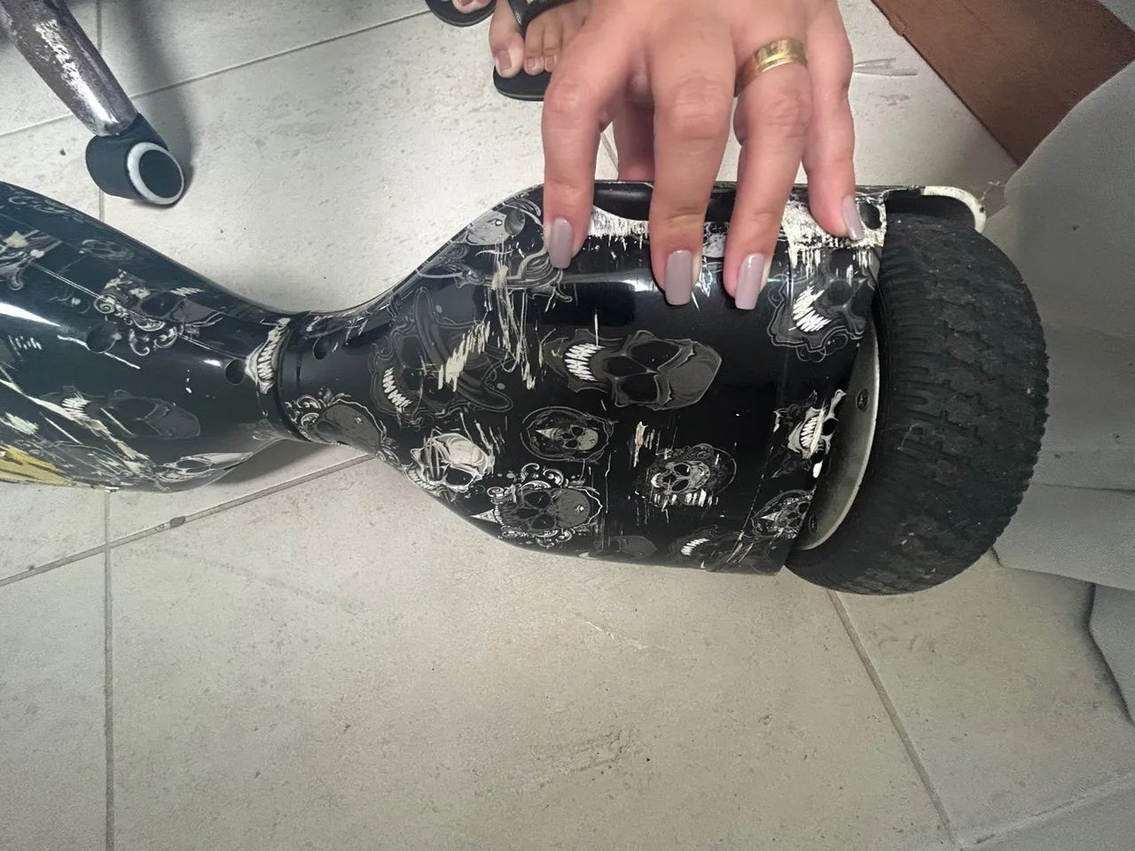 Hoverboard com Design de Caveira elétrico  - Foto 2