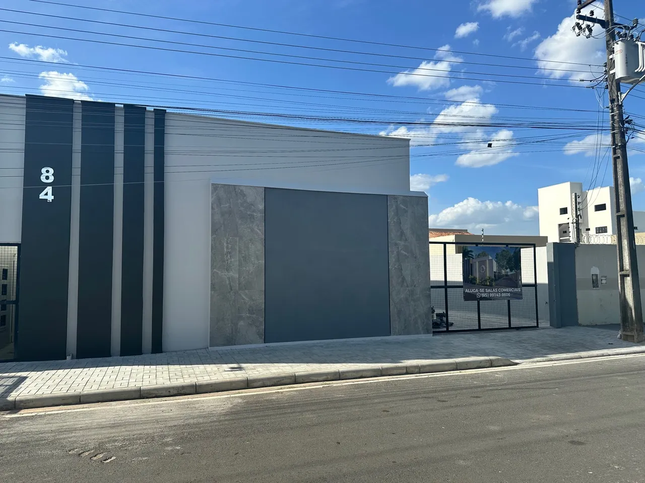 Sala comercial! Na melhor localização do bairro Cacari