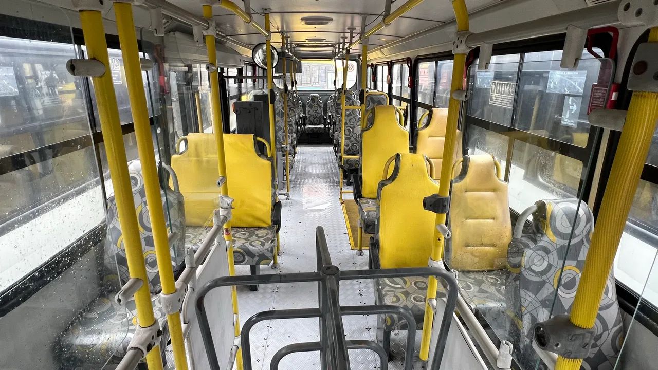 ÔNIBUS CAIO FOZ MERCEDES BENZ Of 1418 - Foto 4