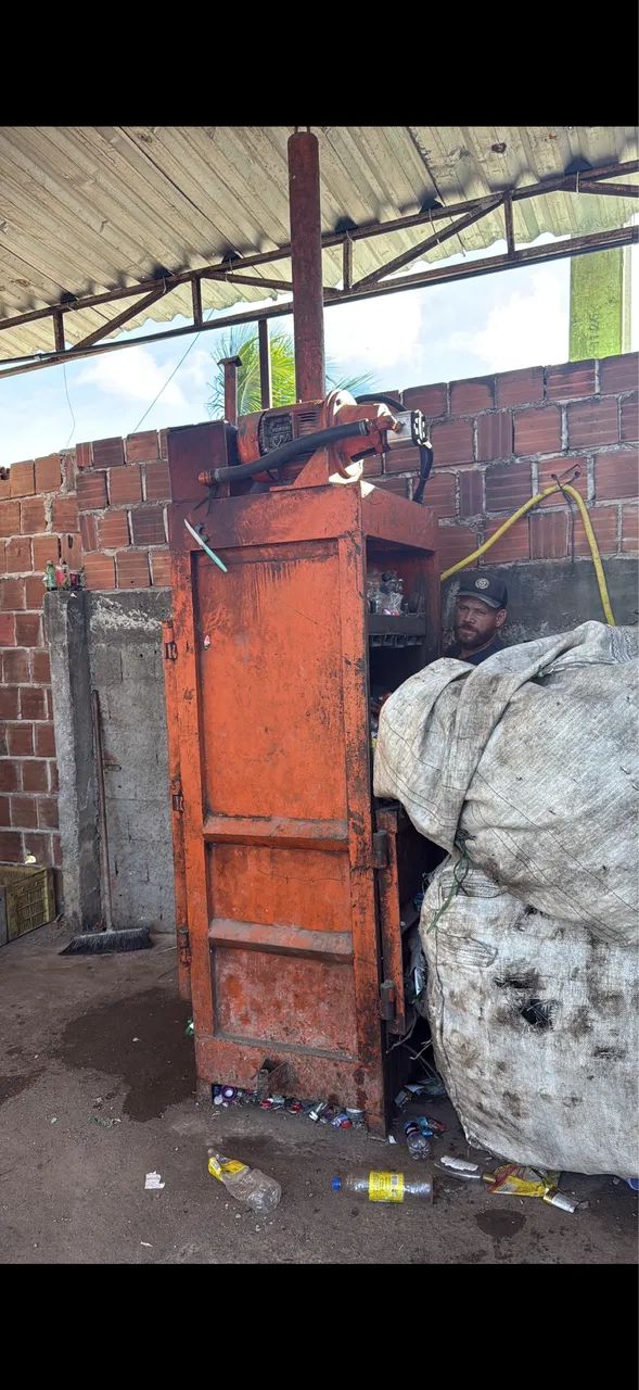 Prensa enfardadeira 12.000,00 pra hoje!!!  - Foto 5